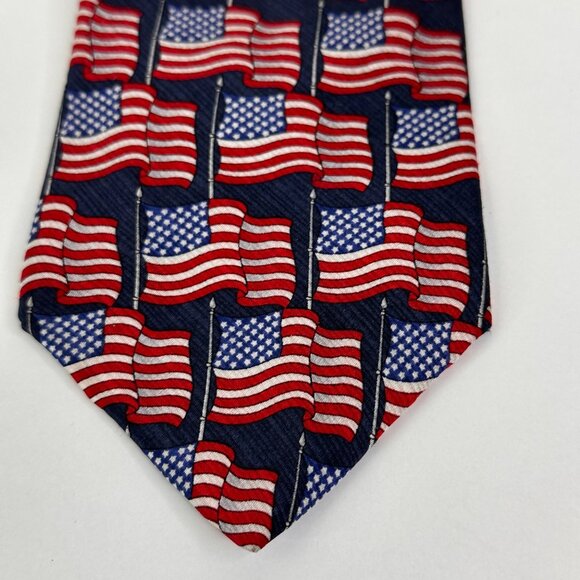 American Traditions USA-Made American Flag Pattern Silk Tie Red/White/Blue Mens - Picture 3 of 7